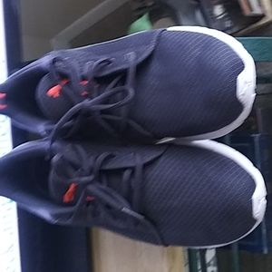 Puma Sneakers womans Size 10 Navy blue